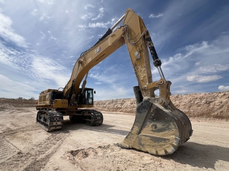 2021-caterpillar-395-image-7