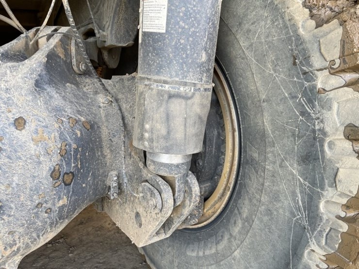 2012-komatsu-hd605-7-image-20