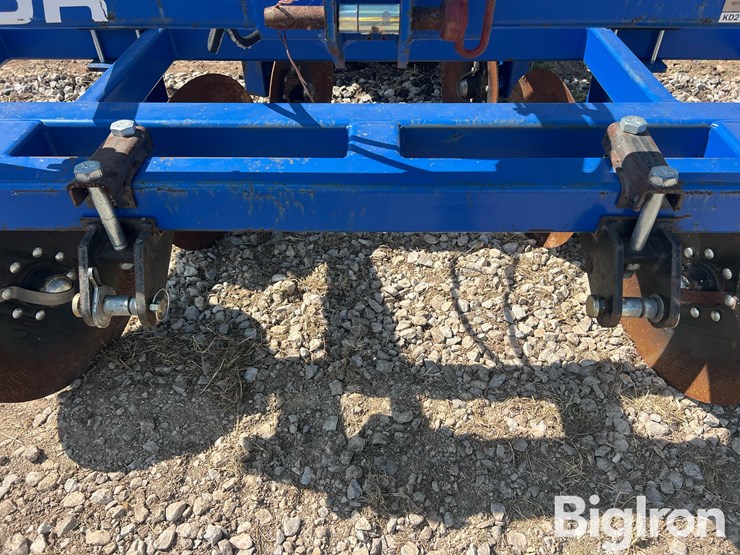 industrias-america-36r-track-closer-image-9