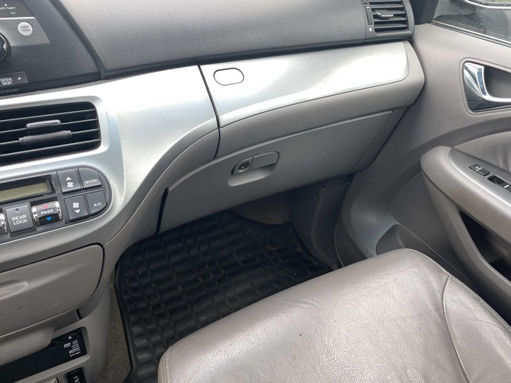 2009-honda-odyssey-image-94