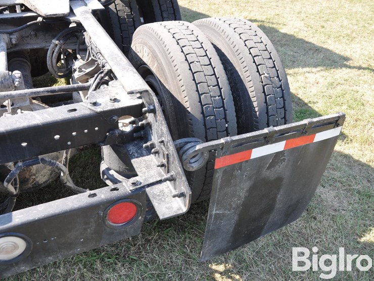 2003-kenworth-t600-image-13