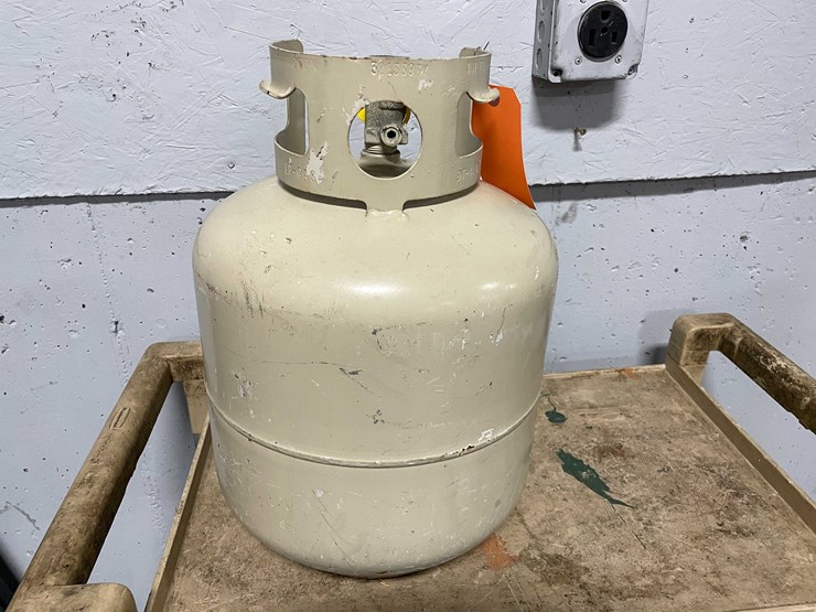 #8614-•-propane-tank-(cw)-image-3