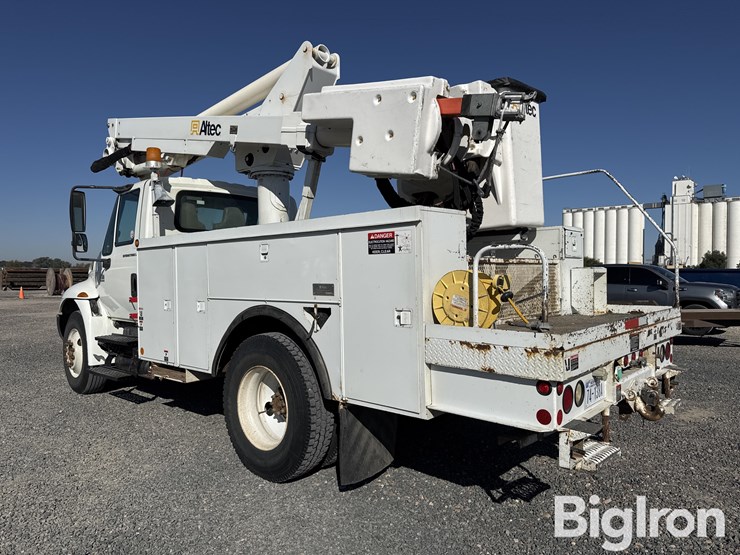 2005-international-durastar-4300-image-7