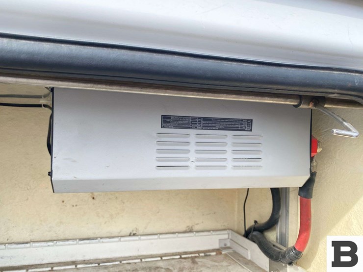 2009-chevrolet-silverado-3500-image-21