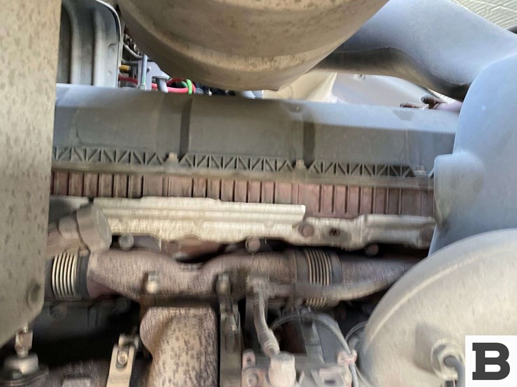 2017-mack-granite-gu713-image-71