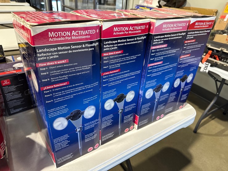 #26196-•-lot-of-(4)-motion-activated-security-flood-lights-image-4