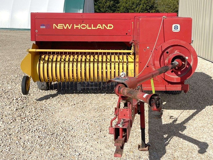new-holland-565-image-8