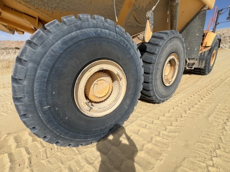 2020-volvo-a60h-image-19