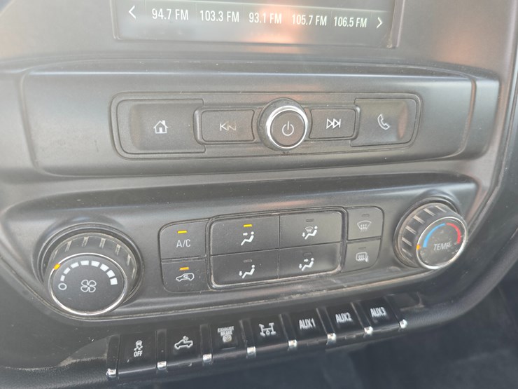 2017-gmc-sierra-3500-image-57