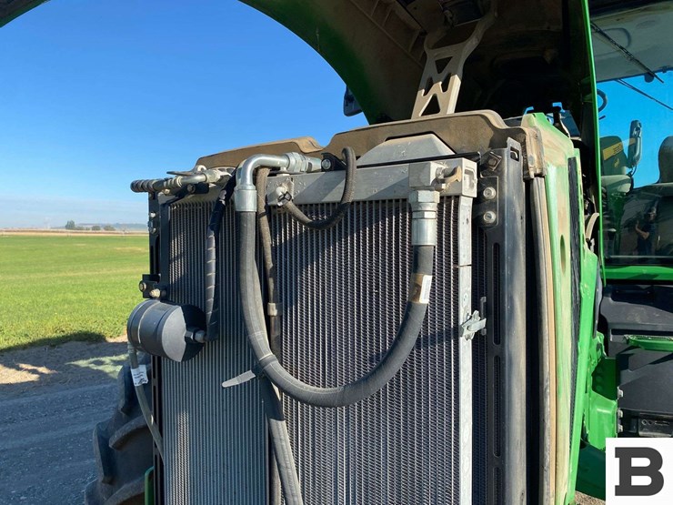 2011-john-deere-8285-tractor-image-47