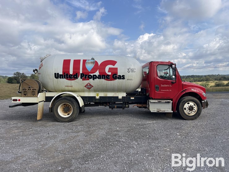 2014-freightliner-m2-106-s/a-propane-delivery-truck-image-4