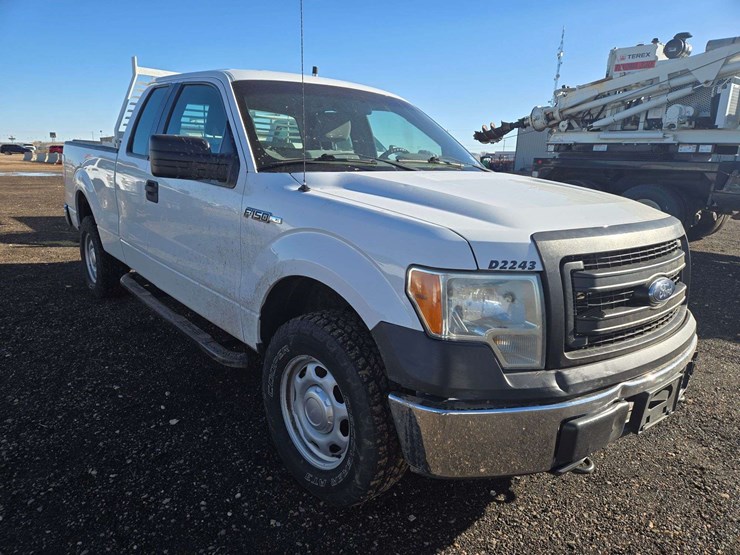 2013-ford-f150-xl-image-2