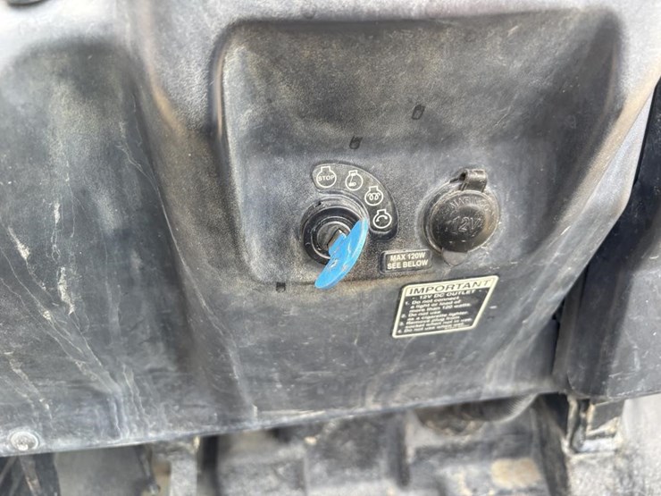 2019-kubota-rtvx1140-image-16