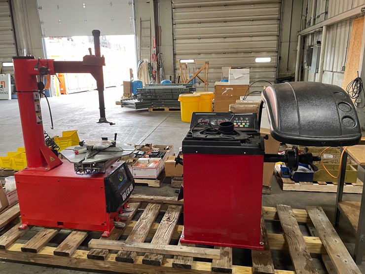 #8524-•-tire-changer-(e)-image-2