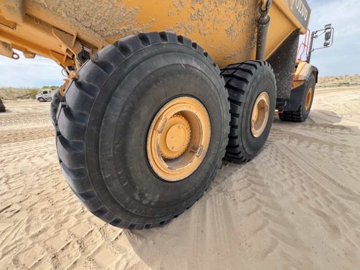 2021-volvo-a60h-image-20