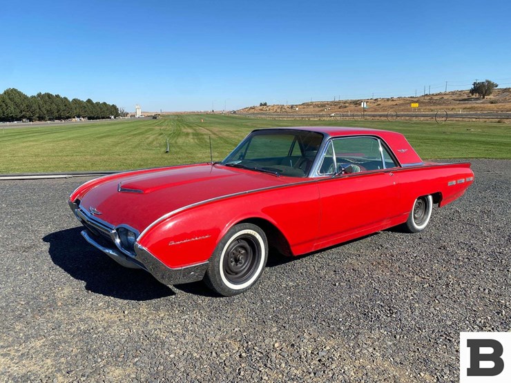 1962-ford-thunderbird-coupe-image-1