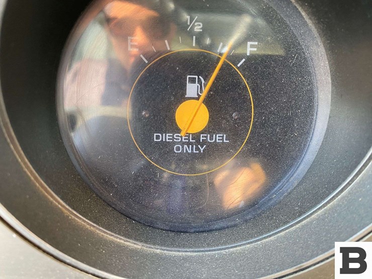 1985-chevrolet-c20-image-29