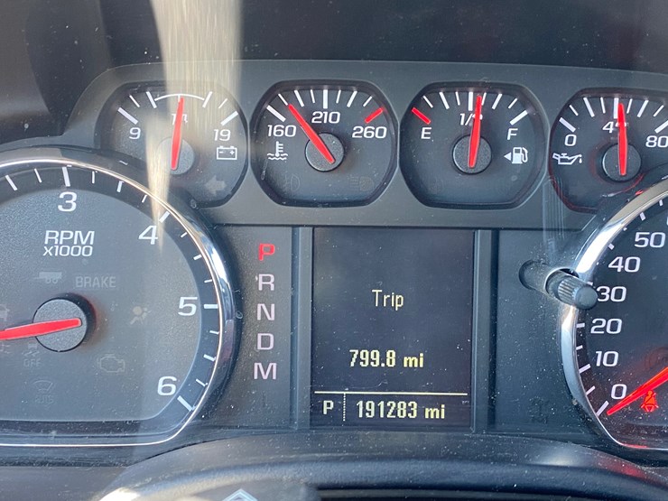 2014-chevrolet-silverado-image-22