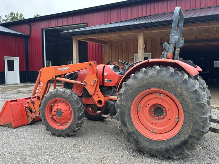 #2402-•-2012-kubota-tractor-image-8
