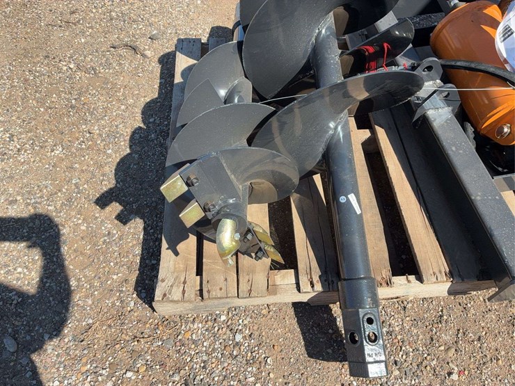 wolverine-12in-&18in-auger-attach-image-4