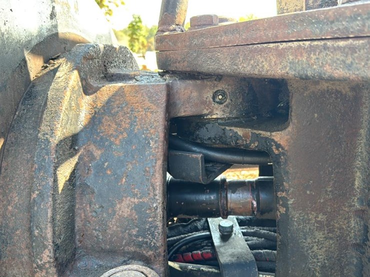 2003-timberpro-tf820e-image-52