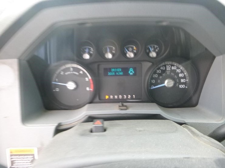 2015-ford-f550-image-28