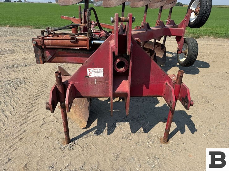 watts-5-bottom-plow-image-9