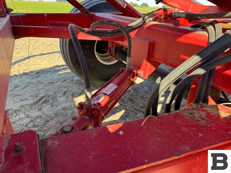 morris-pro-ag-hd4sr-bale-stacker-image-22