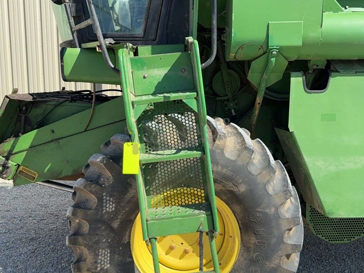john-deere-4425-image-81