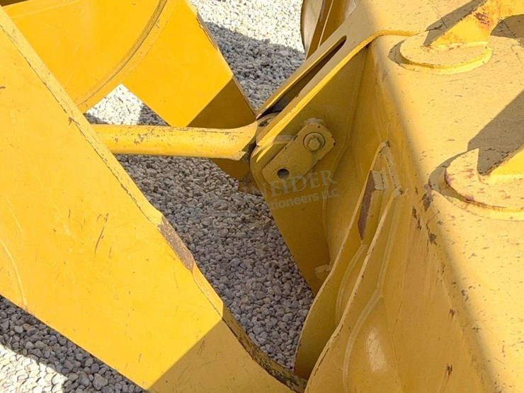 caterpillar-953b-image-13