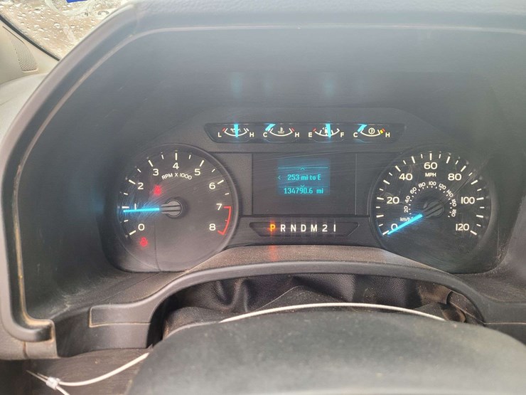 2020-ford-f150-xl-image-17