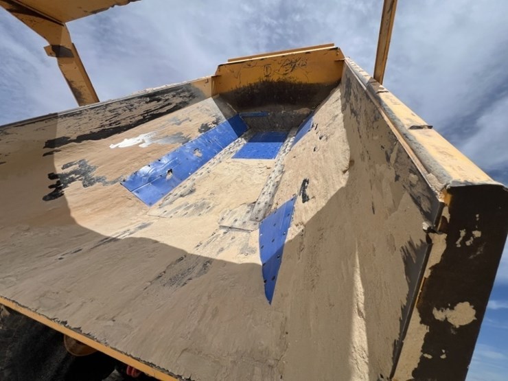 2021-volvo-a60h-image-42