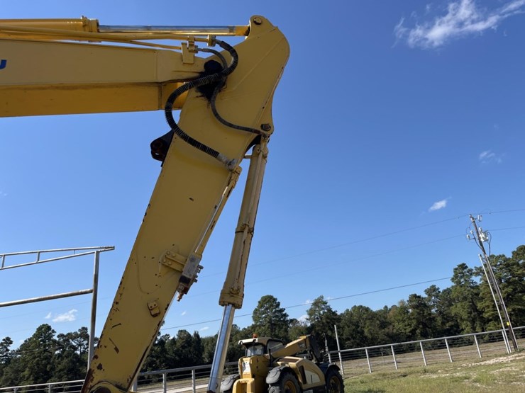 komatsu-pc228us-lc-image-32