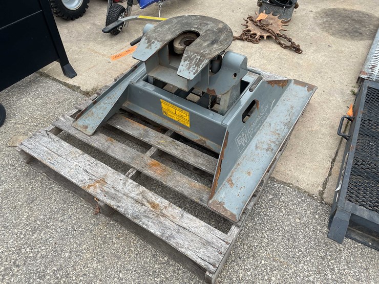 #8508-•-5th-wheel-hitch-(o3)-image-1