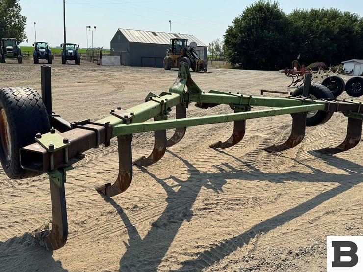 john-deere-900-7-shank-ripper-image-4