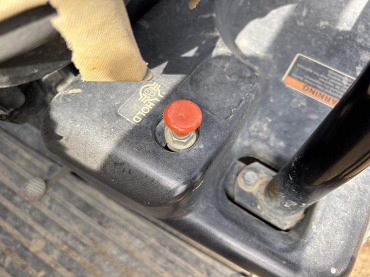 2017-kubota-rtv-x900-image-17