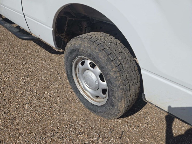 2013-ford-f150-xl-image-5