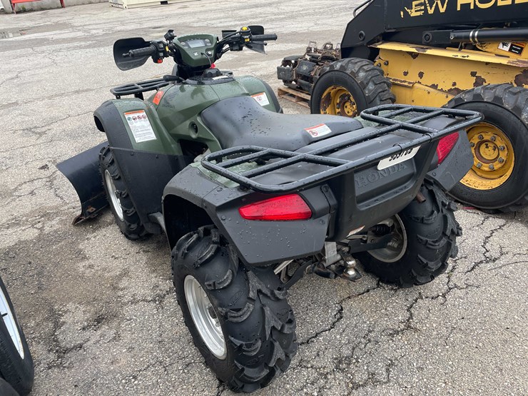 #1381-•-2005-honda-atv-with-snow-plow-(has-registration)-(of)-image-8