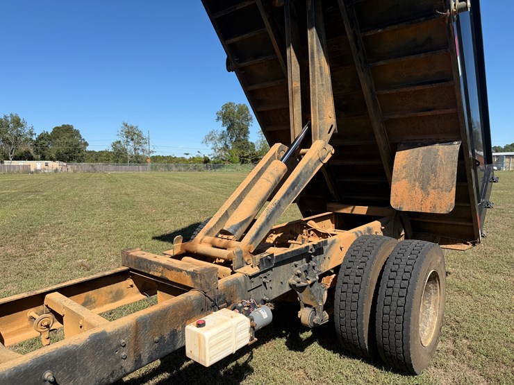 2013-international-durastar-4300-image-31