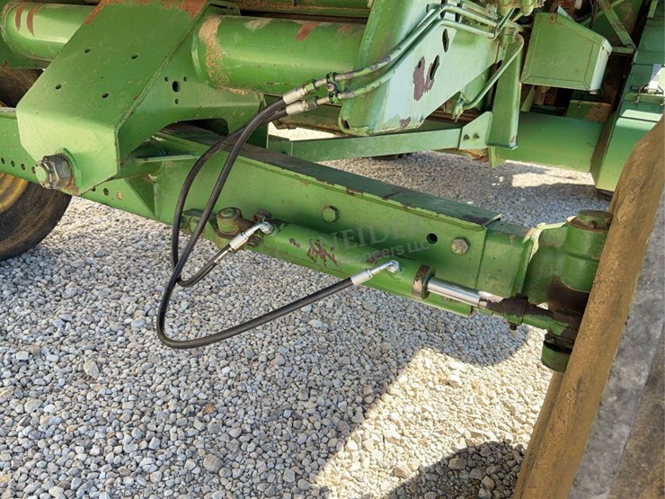 john-deere-4425-image-30
