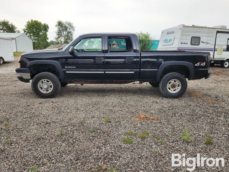 2006-chevrolet-silverado-2500-image-8
