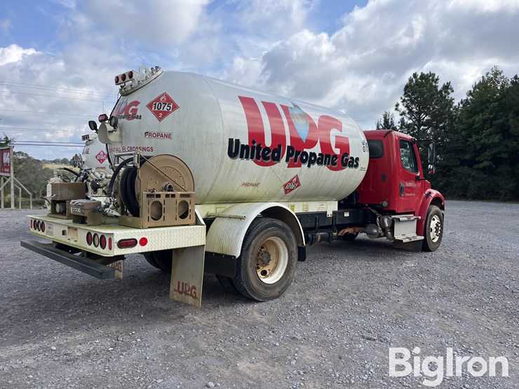 2014-freightliner-m2-106-s/a-propane-delivery-truck-image-5