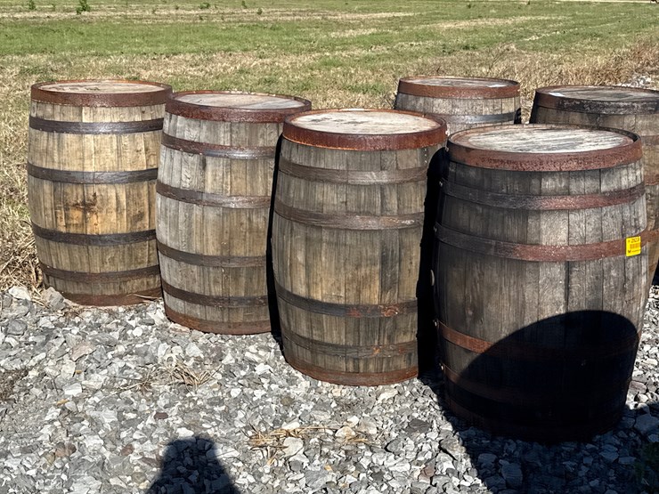 #28239-•-lot-of-(4)-whiskey-barrels-inv#-28239-image-2