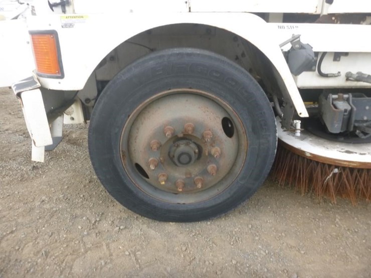 2013-global-m4-sweeper-image-16