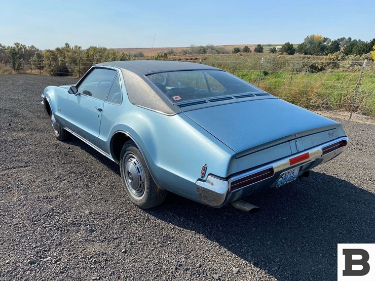 1968-oldsmobile-toronado-coupe-image-4