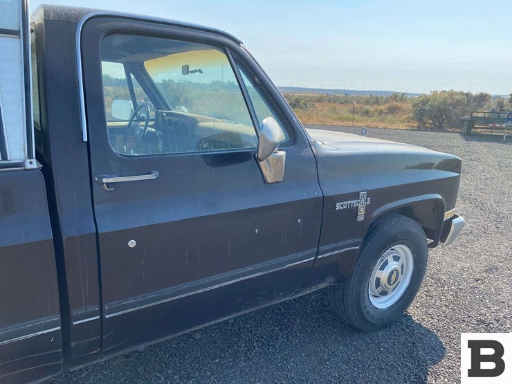 1985-chevrolet-c20-image-23