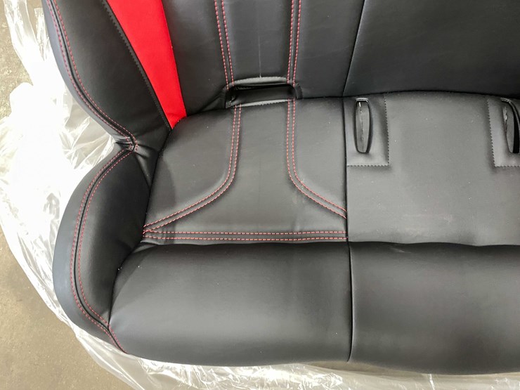 #8618-•-can-am-seat-(f)-image-4