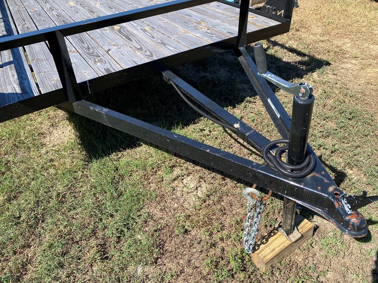 #32-•-#121-•-ngt-15-foot-utility-trailer-with-gate-image-2