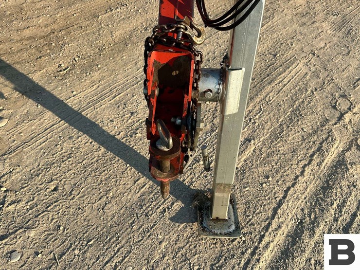 new-holland-216-image-9