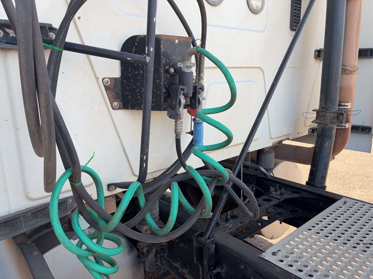 2017-international-prostar-image-6